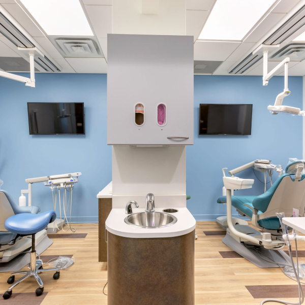 Dentist in 60625