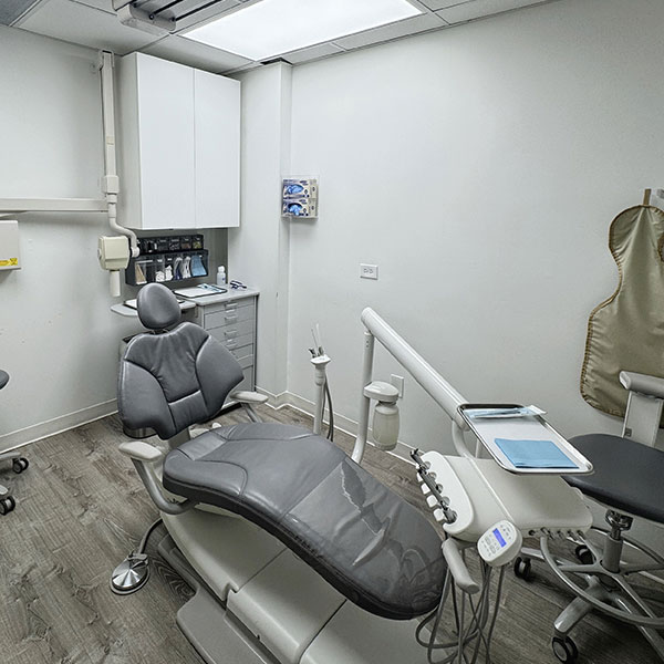 Dentist in 33143